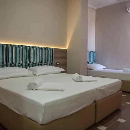 Inn Hotel 호텔 3*