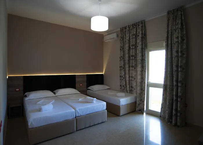 Inn Hotel Hotel Shkallnur